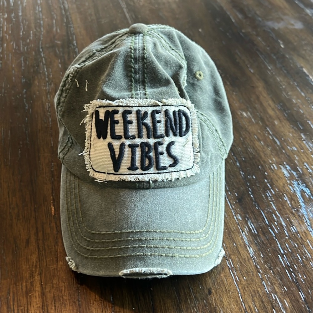 Weekend Vibes hat - Picture 2 of 2